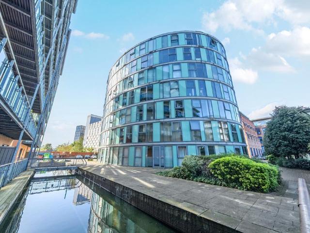 Flat for sale in Miles Platting, Manchester