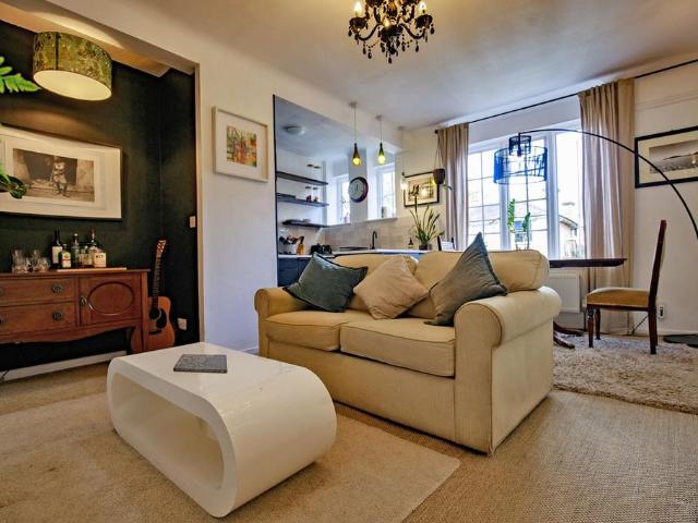Flat for sale in South Hampstead, Greater London