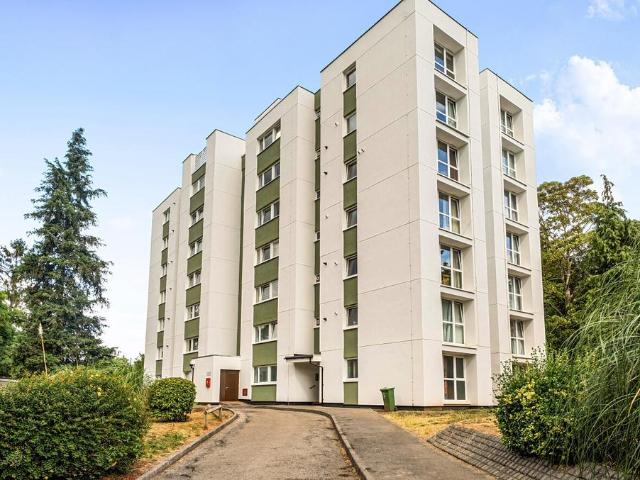Flat for sale in Blackhills, Surrey