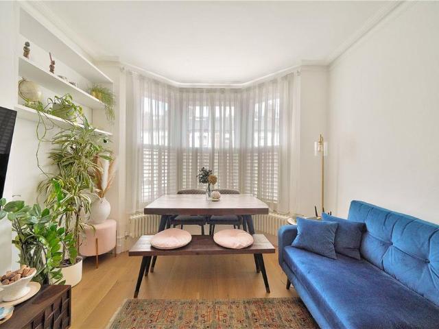 Flat for sale in Fulham, Isle Of Man
