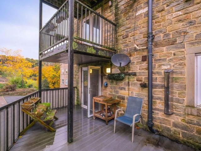 Flat for sale in Holme Valley, Holmfirth