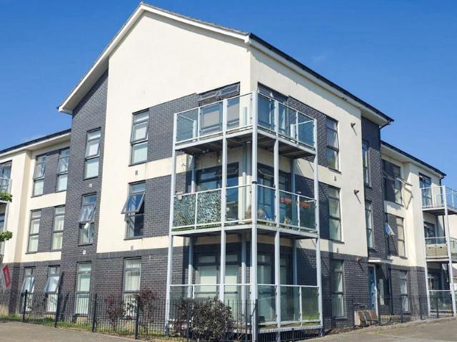 Flat for sale in Patchway, South Gloucestershire