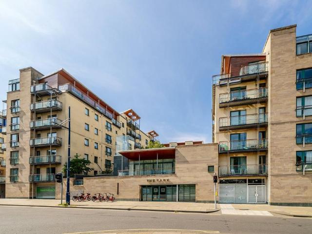 Flat for sale in Holyrood, Old Town