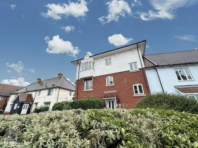 Flat for sale in Rowhedge, Colchester