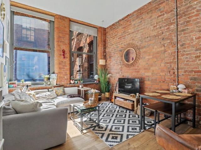 Flat for sale in City Centre, Georgia