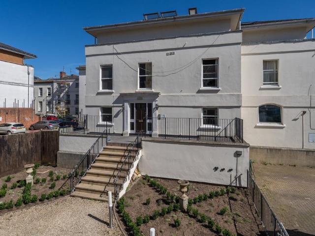 Flat for sale in Montpellier, Golden Valley