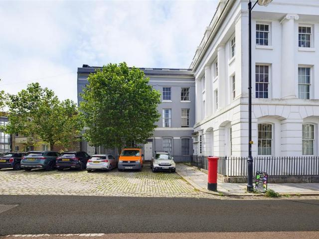 Flat for sale in Stonehouse, Mount Wise