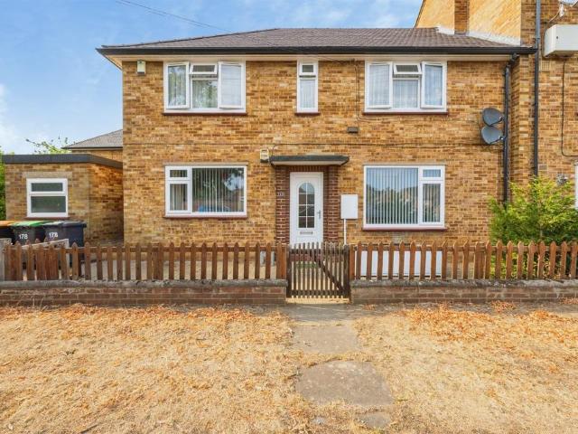 Flat for sale in Bedford