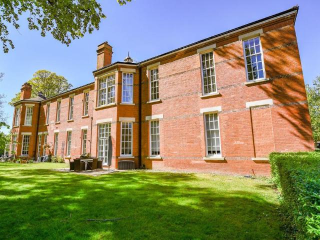 Flat for sale in Frogmore, Five Acres
