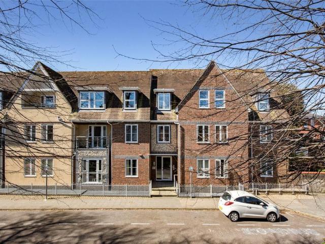 Flat for sale in Chichester, Littlecote