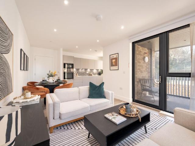Flat for sale in London Borough of Lewisham, Deptford