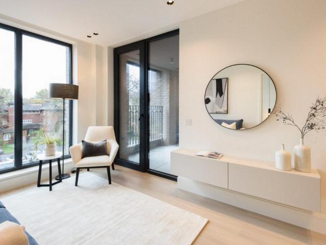 Flat for sale in London Borough of Ealing, Greater London