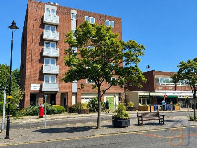 Flat for sale in Southport, Sefton