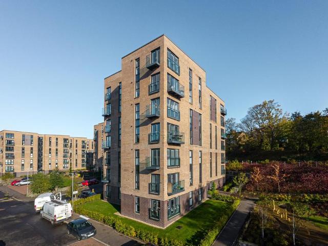 Flat for sale in Kelvindale, Scotland