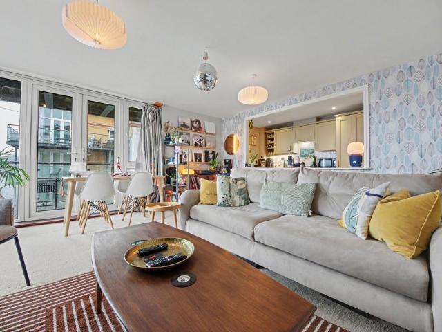 Flat for sale in Bitterne Manor, Isle Of Man