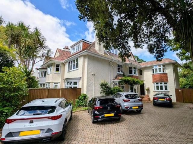 Flat for sale in Winton, Bournemouth