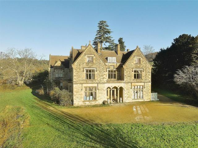 Flat for sale in Thrupp, School House