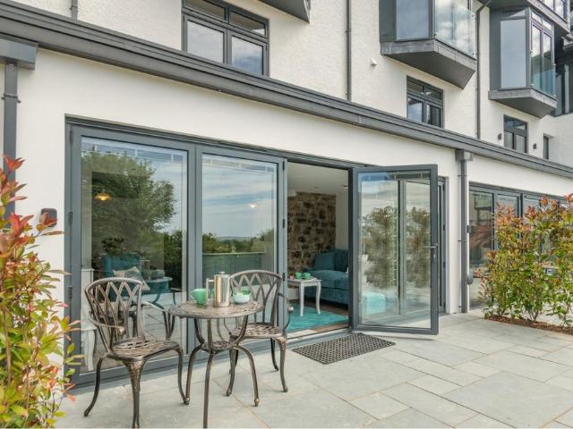 Flat for sale in Tenby, Wales