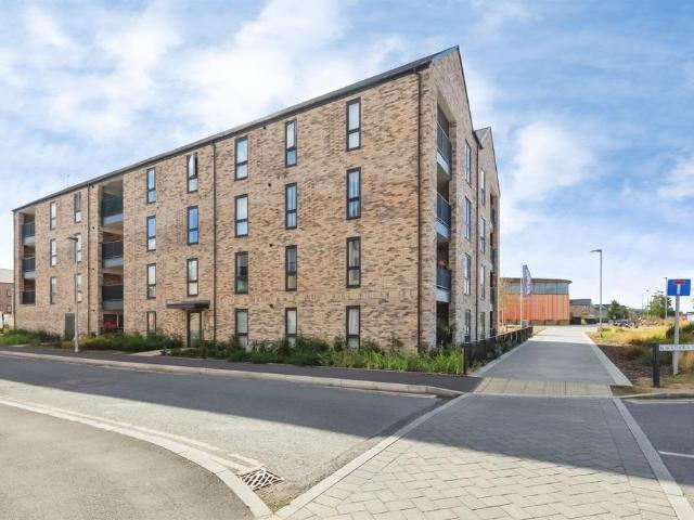 Flat for sale in Huntingdon, Cambridgeshire