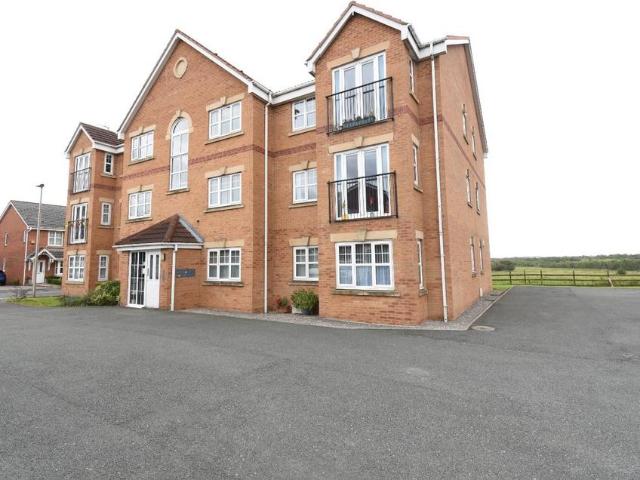 Flat for sale in Westleigh, Wigan