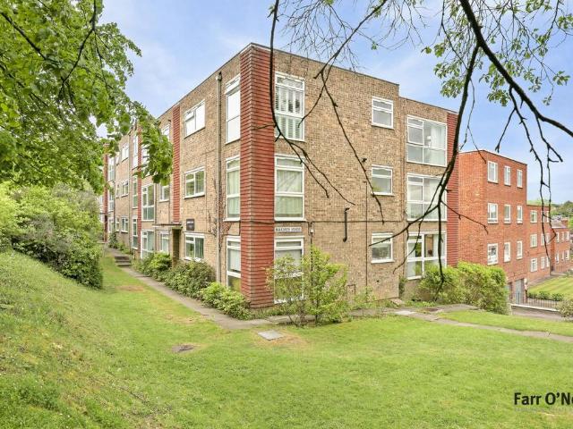 Flat for sale in Epping, Essex