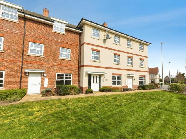 Flat for sale in Shinfield, Three Mile Cross