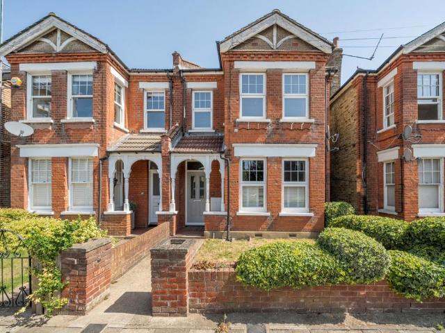 Flat for sale in Greater London