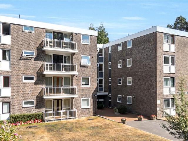 Flat for sale in Branksome Chine, Canford Cliffs