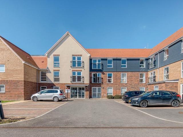 Flat for sale in Redenhall with Harleston, Burgh St Peter