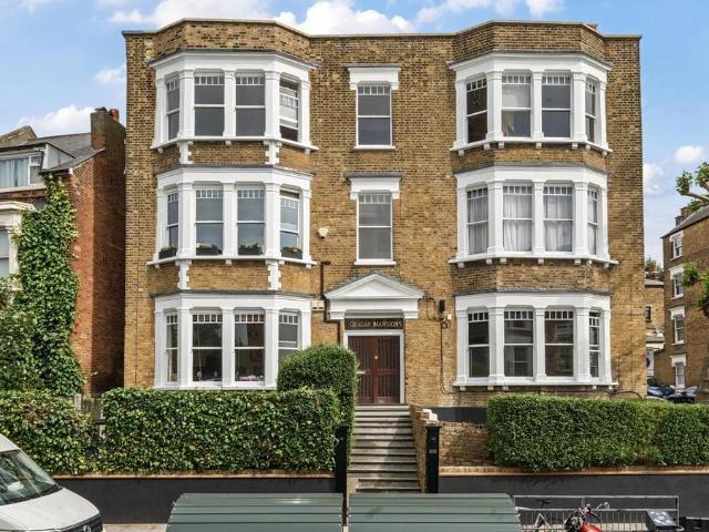 Flat for sale in West Hampstead, Greater London