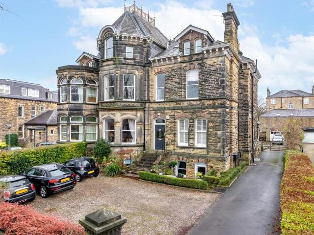 Flat for sale in Low Harrogate, Harrogate