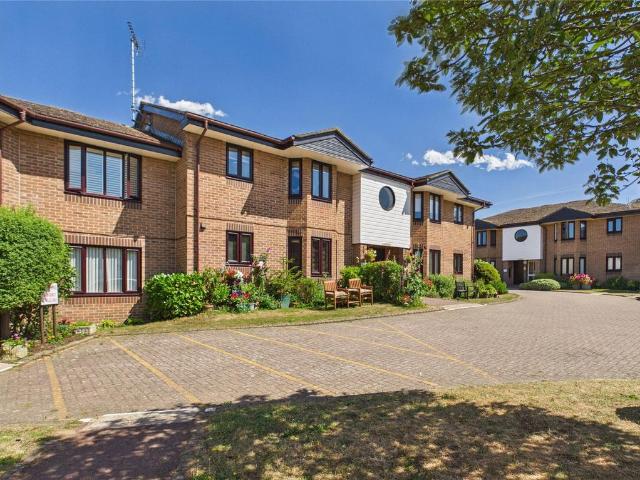 Flat for sale in Mistley, Dale Hill