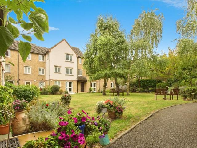 Flat for sale in Chesterton, Arbury