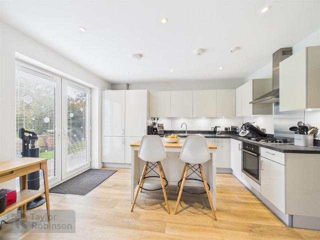 Flat for sale in Glynde, West Sussex