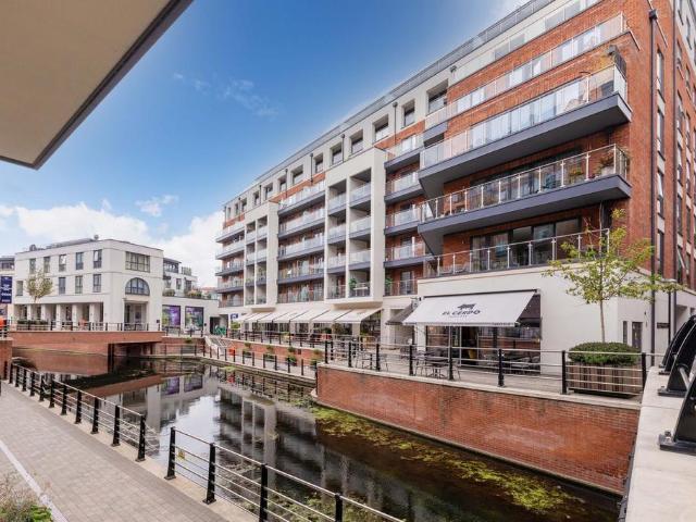 Flat for sale in Fishery, Maidenhead