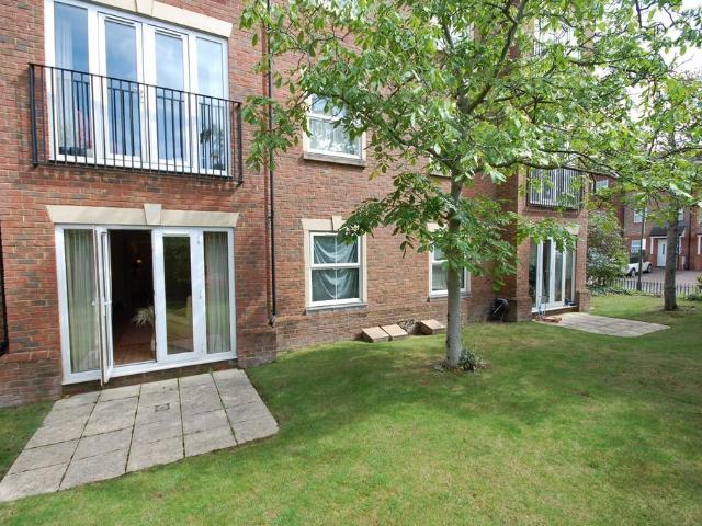 Flat for sale in Shortlands, Greater London