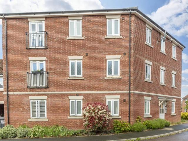 Flat for sale in Burgh St Peter, Norfolk