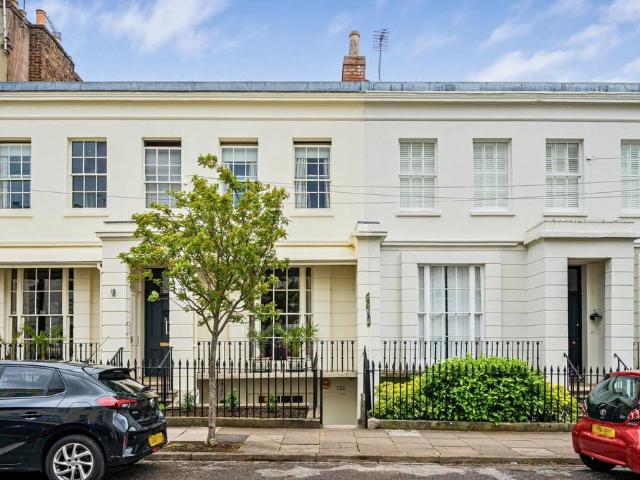 Flat for sale in Ewens Farm, Golden Valley