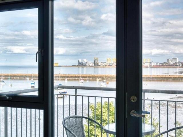 Flat for sale in Granton Harbour, Granton