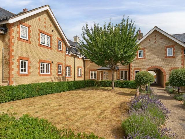 Flat for sale in Staplehay, Trull