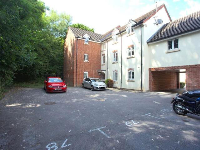 Flat for sale in Helford, Hampshire
