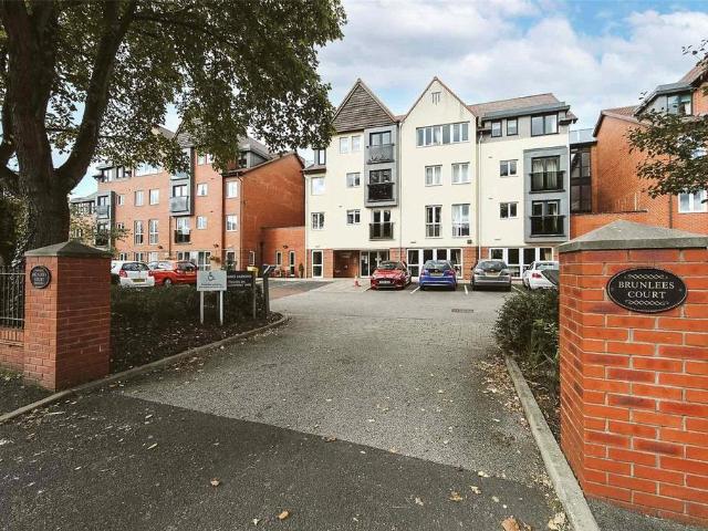 Flat for sale in Meols Cop, Southport