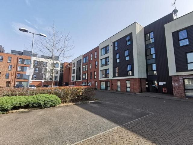 Flat for sale in Eastern Green, West Midlands