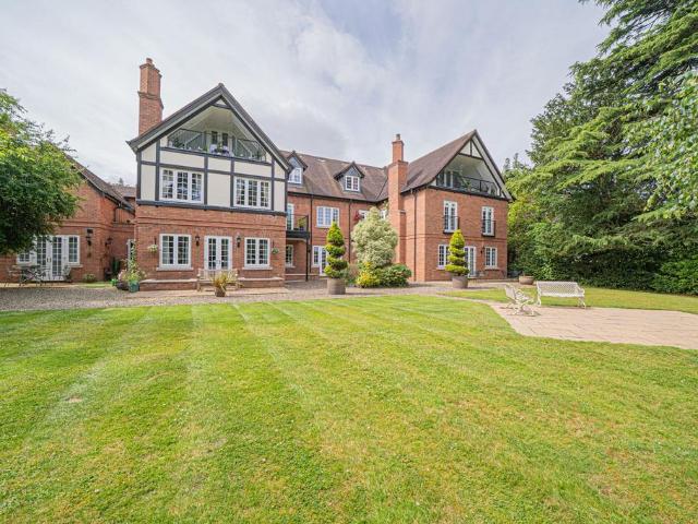 Flat for sale in West Midlands