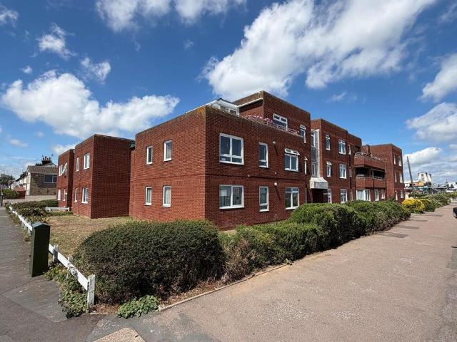 Flat for sale in Felixstowe, Eastbridge