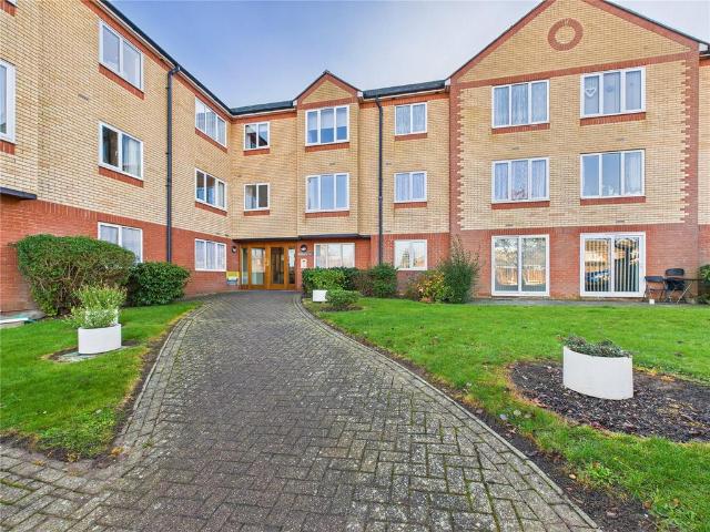 Flat for sale in Hythe, Fordham Heath