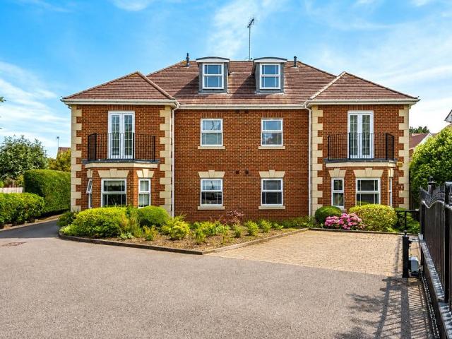 Flat for sale in Wokingham, Isle Of Man