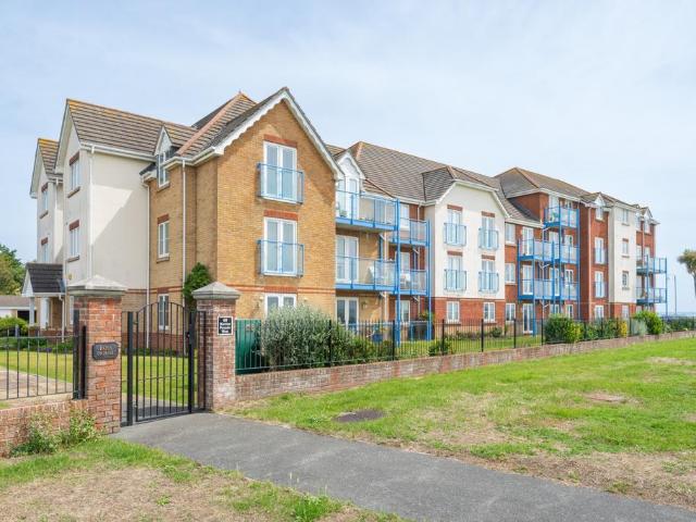 Flat for sale in Fareham, Hampshire