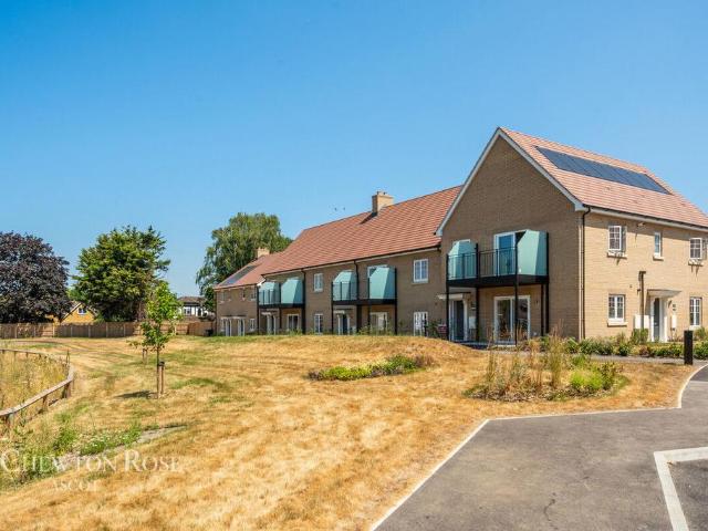 Flat for sale in Thorpe, Row Town