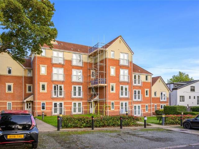 Flat for sale in Goldthorn Park, Wolverhampton
